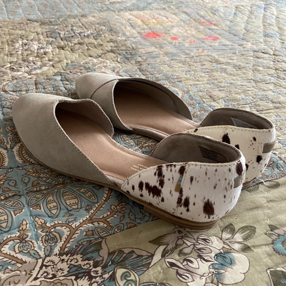 New never worn Toms flats